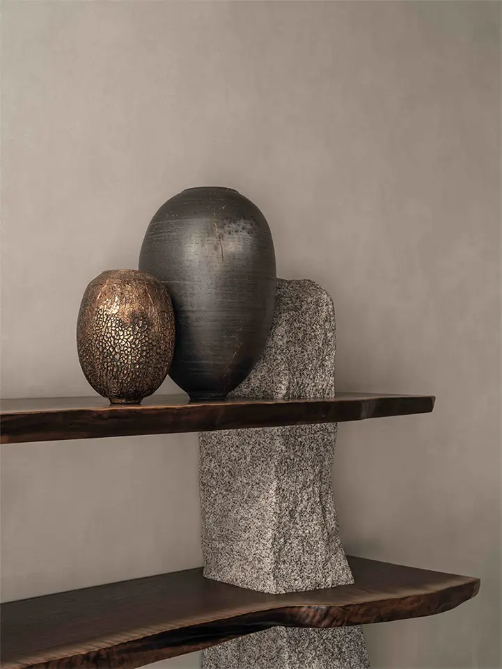 new-york-karen-swami-atelier-courbet-surface-galuchat-kintsugi-creation-en-gres-luxe