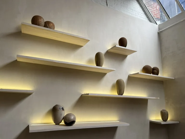 new-york-karen-swami-atelier-courbet-vase-decoratif-kintsugi-objet-art-luxe-768x576