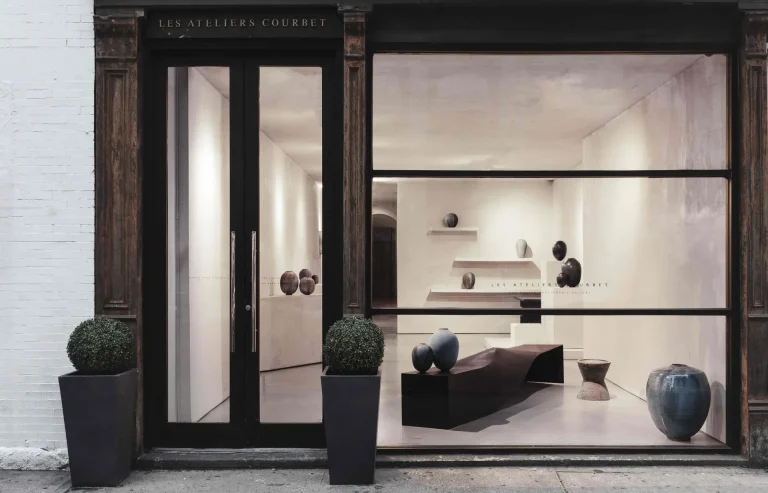 new-york-karen-swami-atelier-courbet-vase-en-ceramique-unique-luxe-768x493