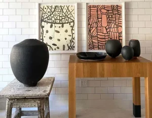 THE VESSEL – Karen Swami, 2023 March, San Francisco, Céramique d’art noir et or, forme sculpturale, objet de luxe, pièce rare, touche artisanale, fait main à Paris, style contemporain